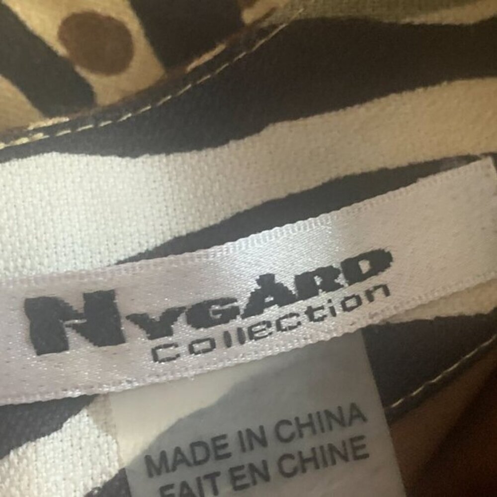 Peter Nygard Linen Shift Dress - Picture 6 of 8